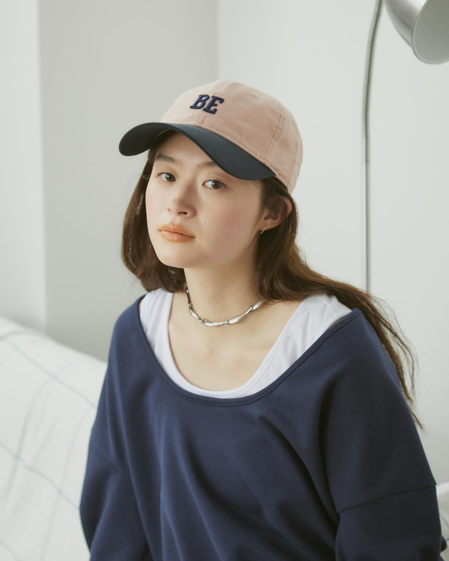 【BE】雙色 Logo 刺繡帽
